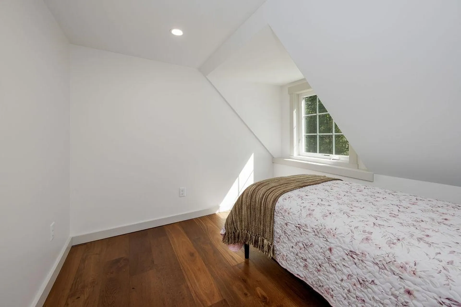 55 Water Street Bradford NH 03221