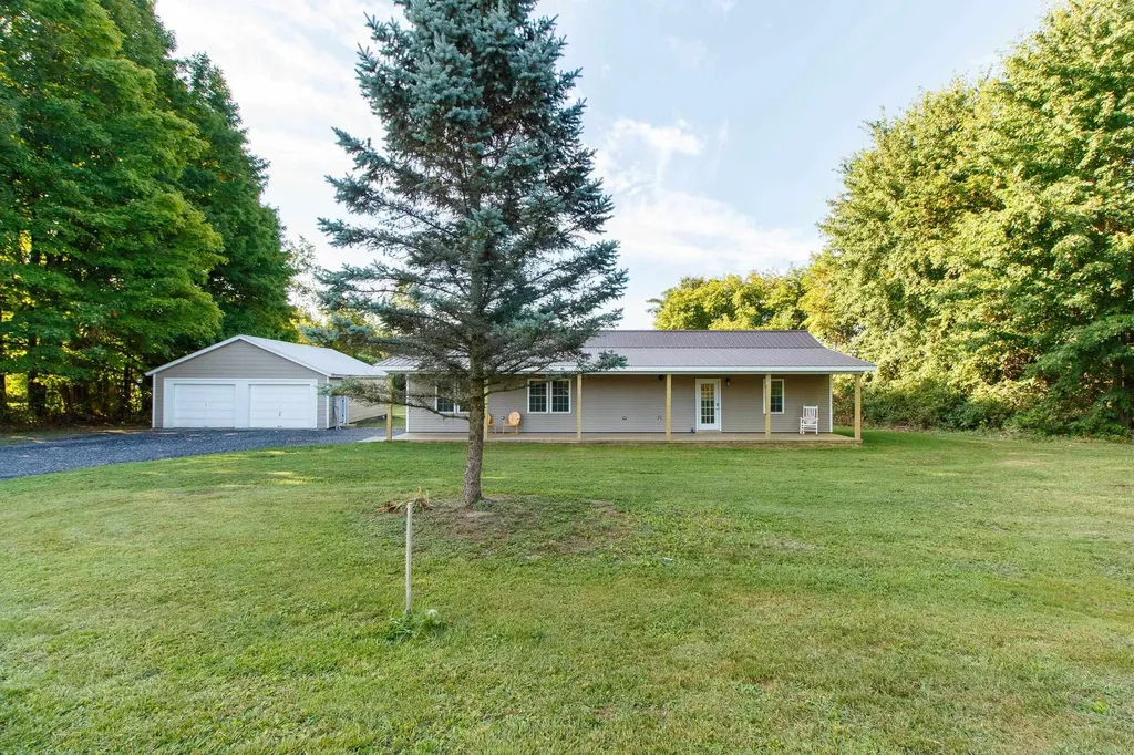 51 Pearl Street Grand Isle VT 05458