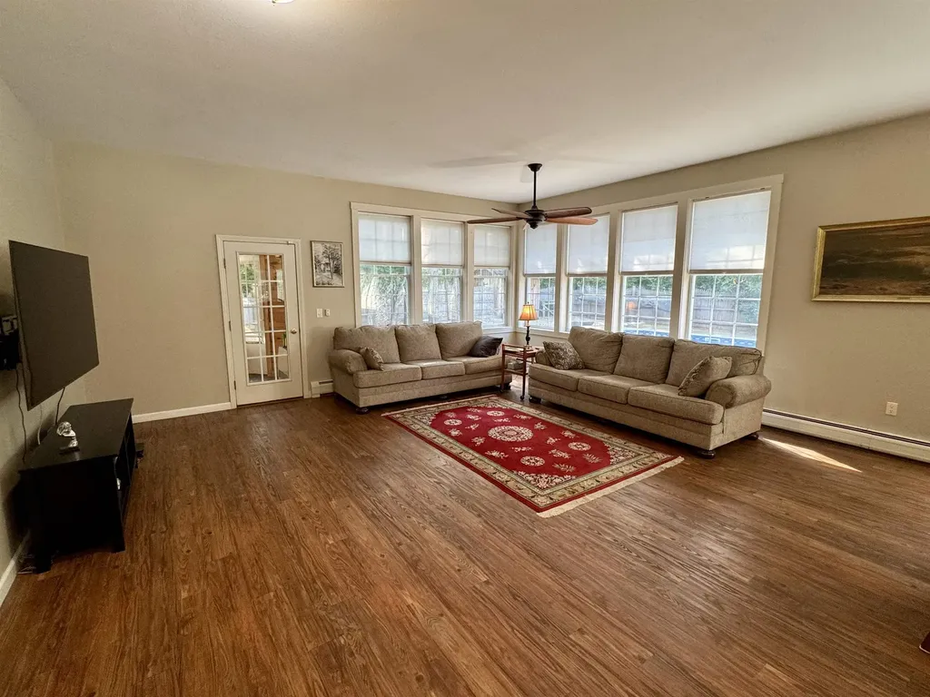 20 Cherry Lane Newport City VT 05855