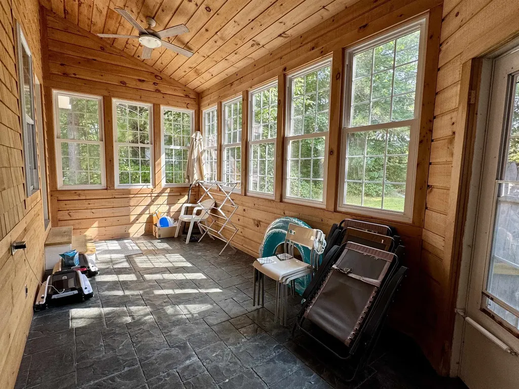 20 Cherry Lane Newport City VT 05855