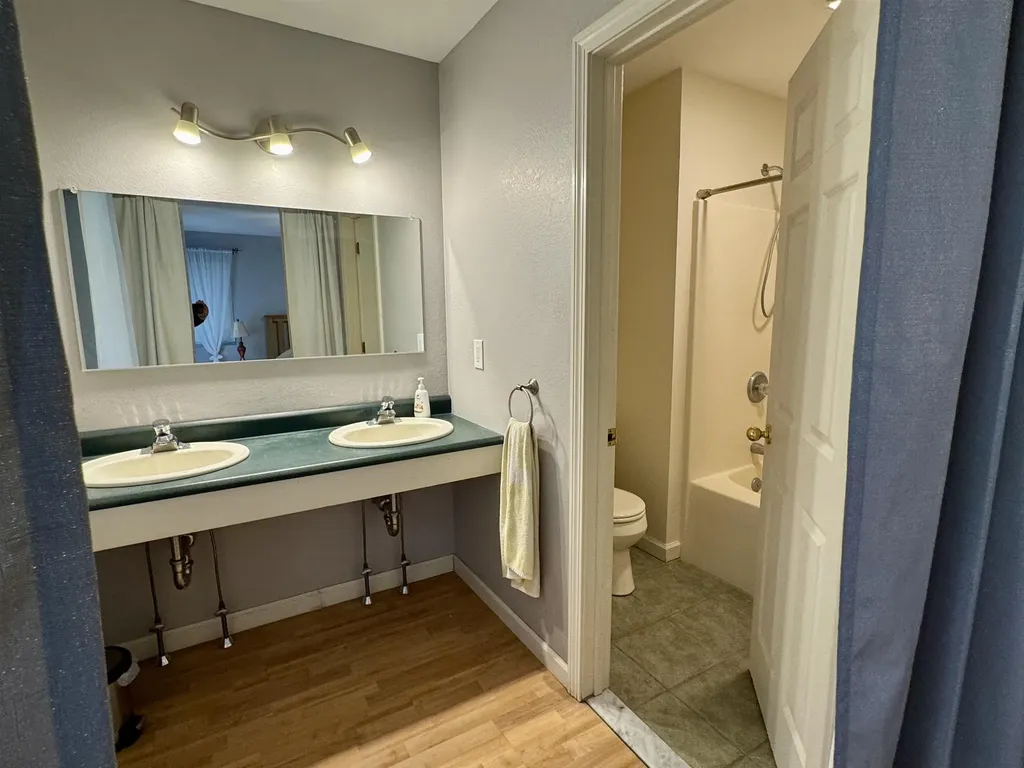 20 Cherry Lane Newport City VT 05855