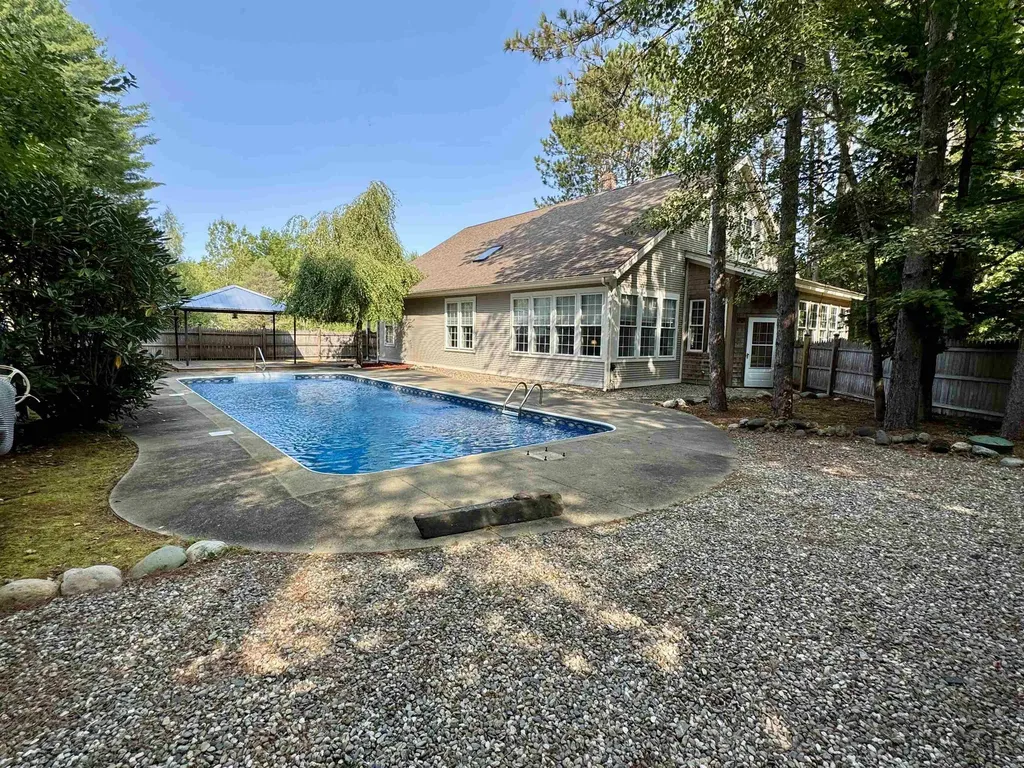 20 Cherry Lane Newport City VT 05855