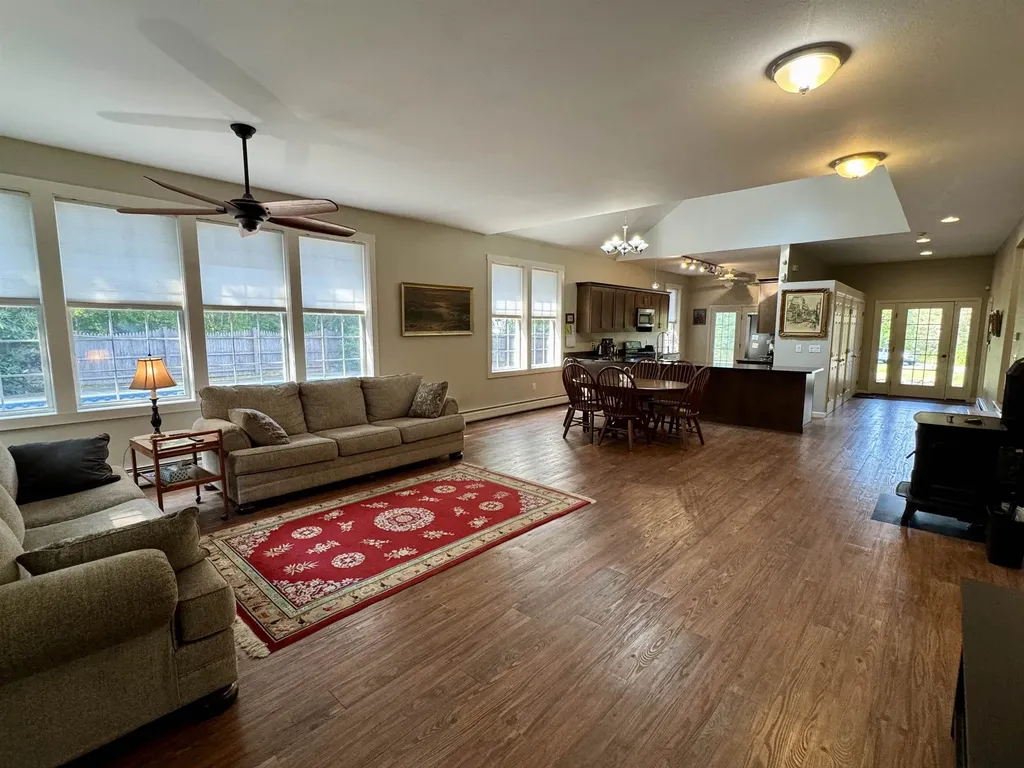 20 Cherry Lane Newport City VT 05855