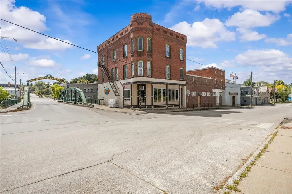 2 Main Street Richford VT 05476