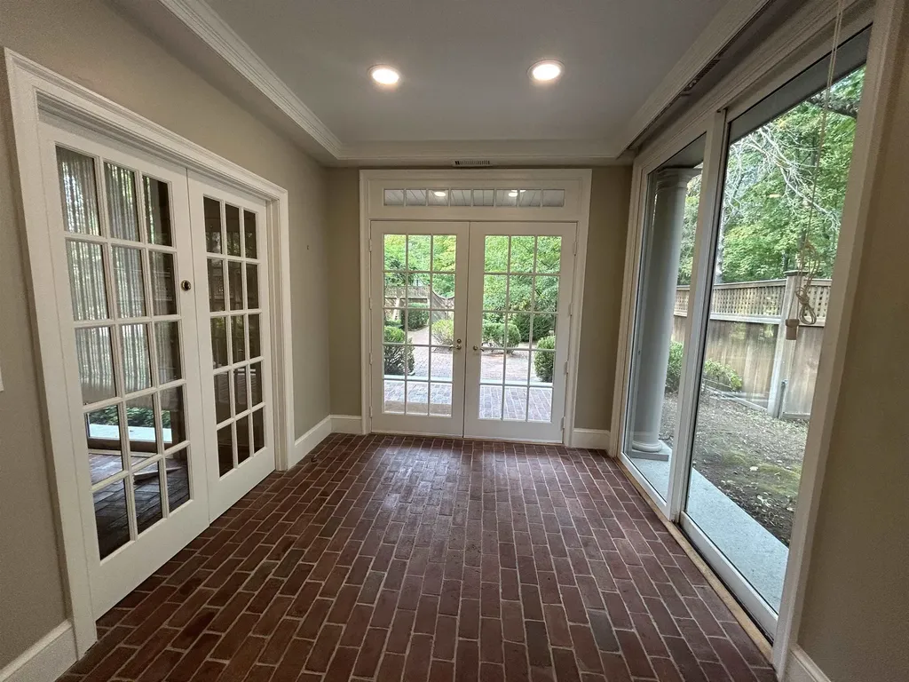 81 Front Street Exeter NH 03833