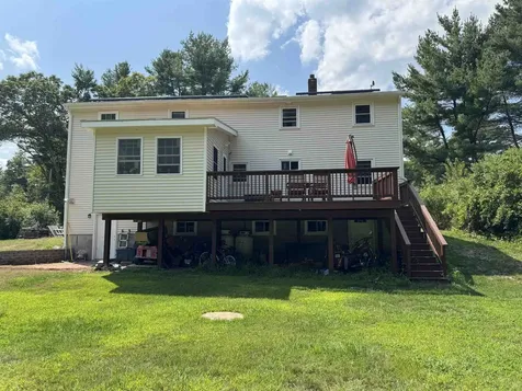 8 Heritage Road Pelham NH 03076
