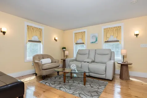 105 Brentwood Road Exeter NH 03833