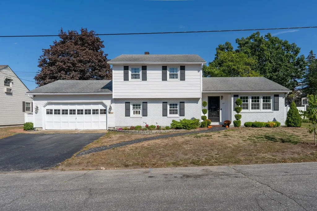 45 Gray Street Manchester NH 03103