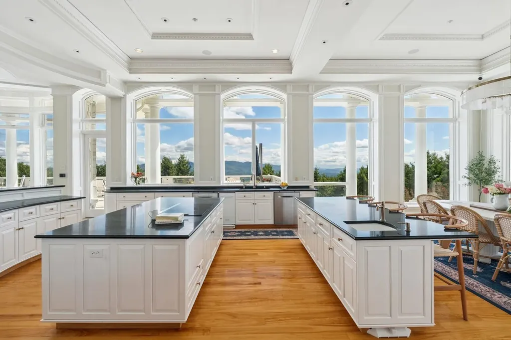 189 Upper Springs Road Stowe VT 05672