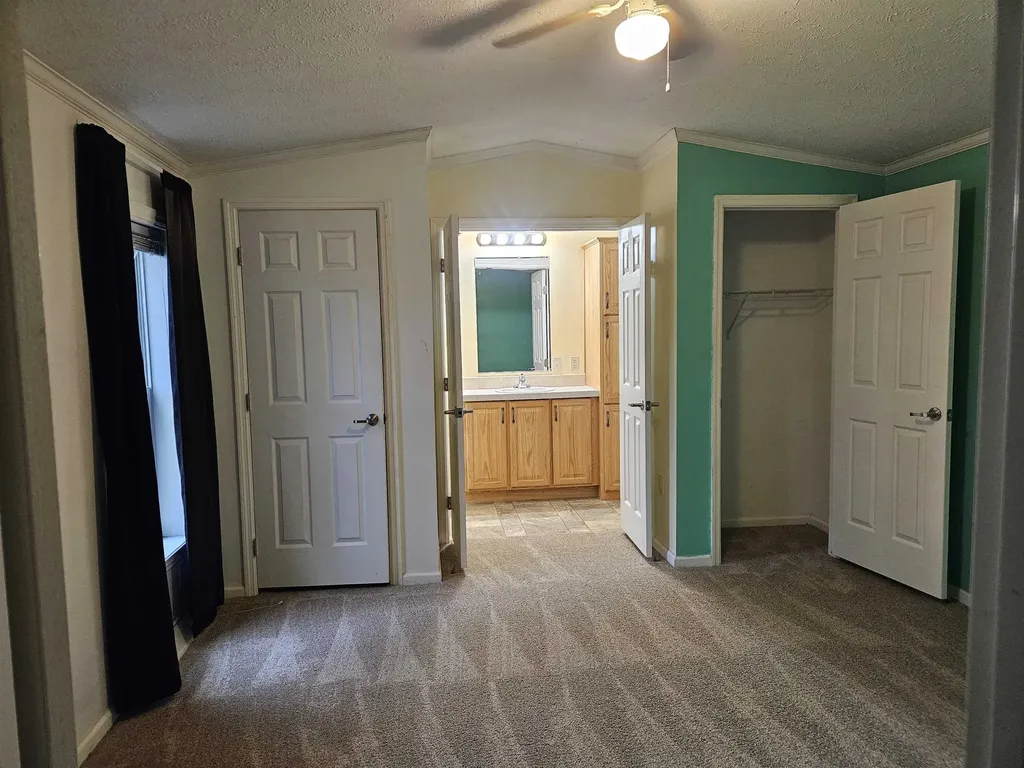 21 Brandon Place Claremont NH 03743