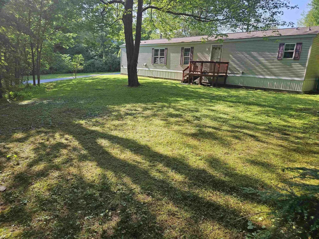 21 Brandon Place Claremont NH 03743