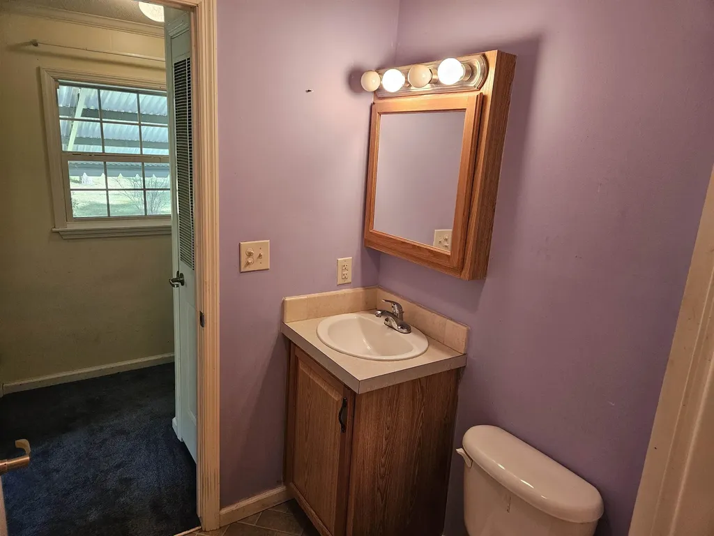 21 Brandon Place Claremont NH 03743
