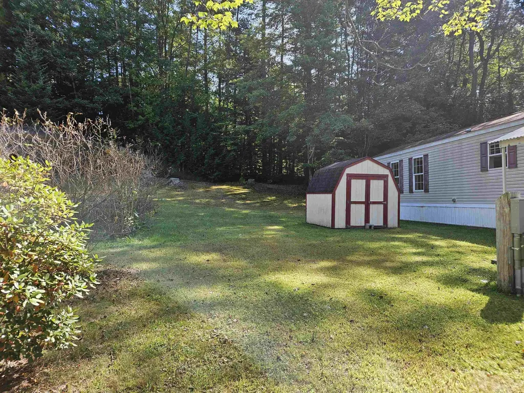 21 Brandon Place Claremont NH 03743