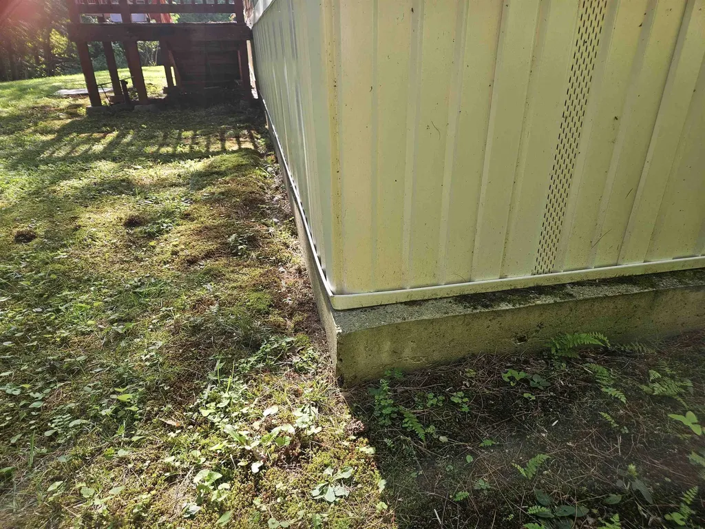 21 Brandon Place Claremont NH 03743