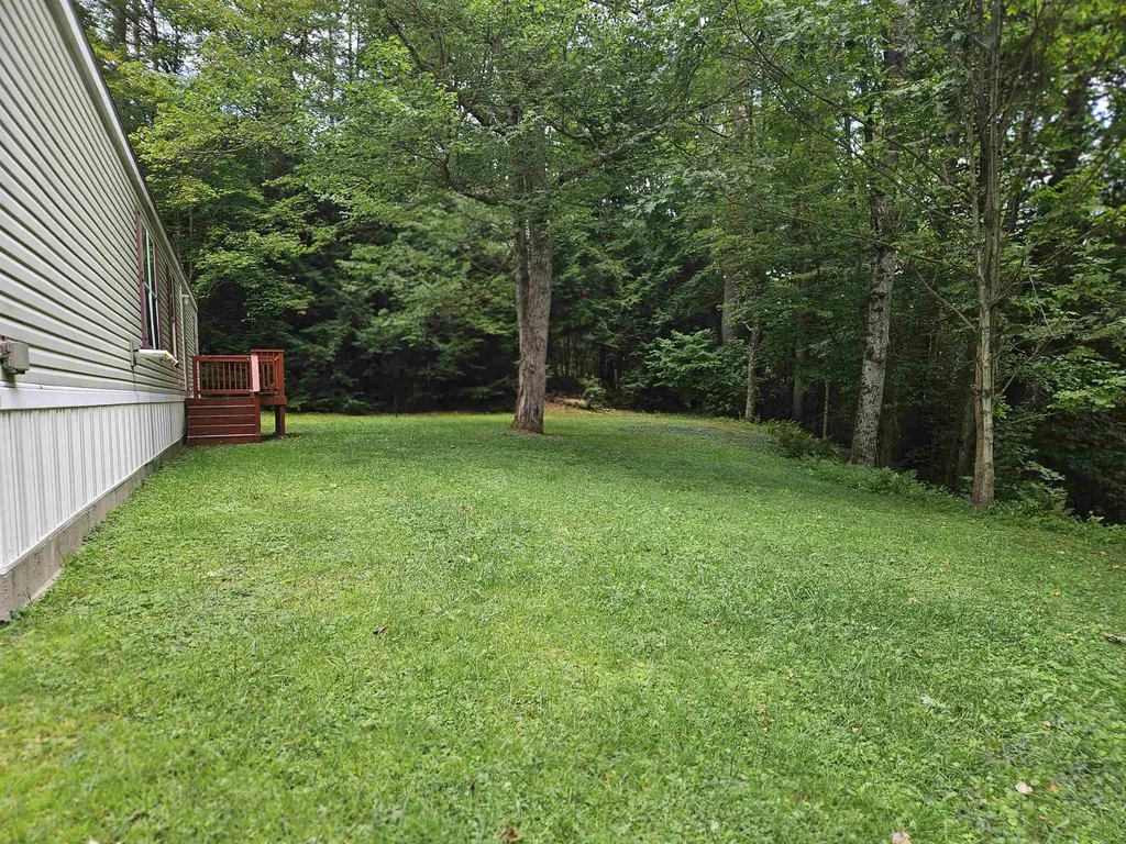 21 Brandon Place Claremont NH 03743