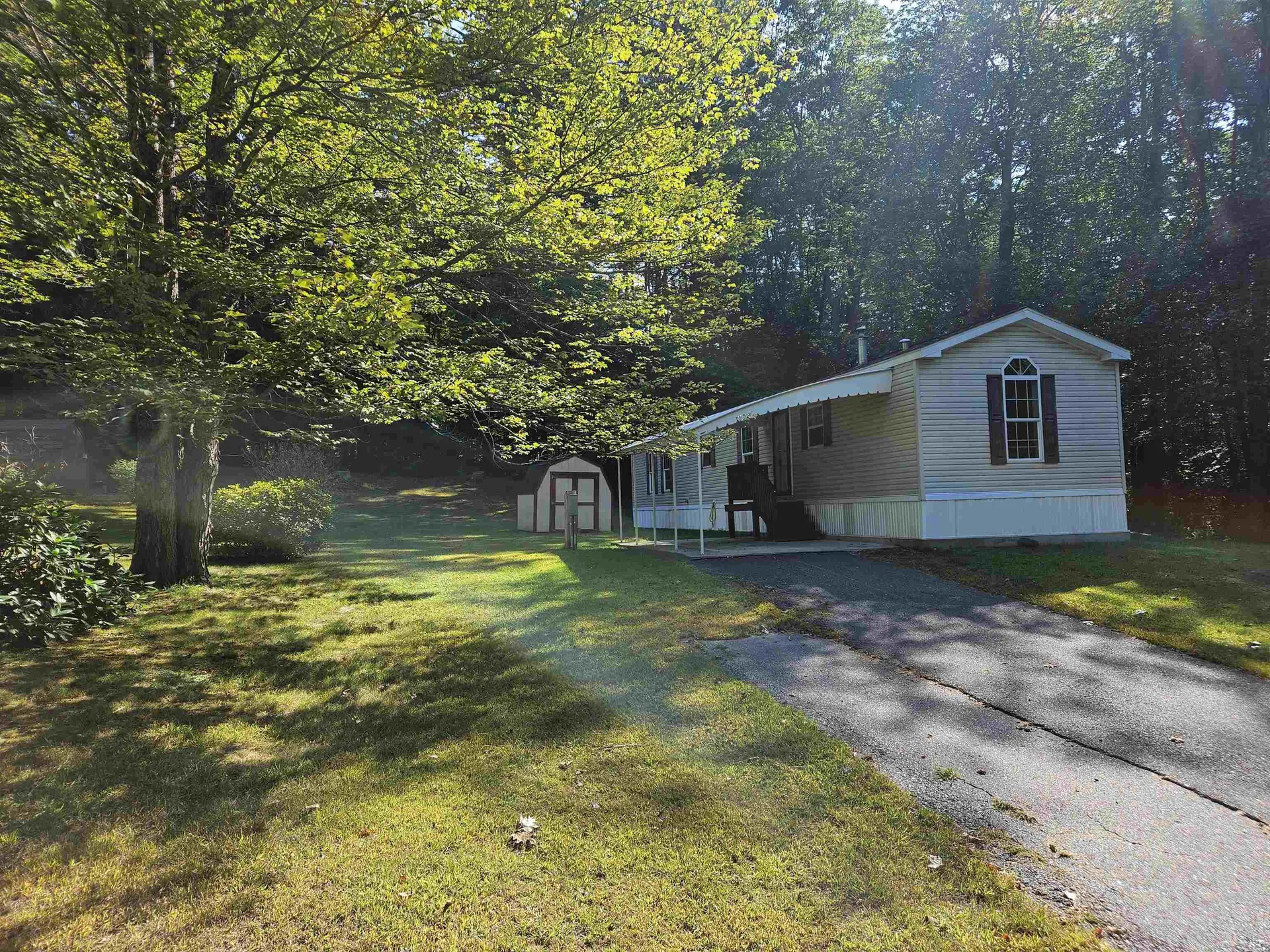 21 Brandon Place Claremont NH 03743