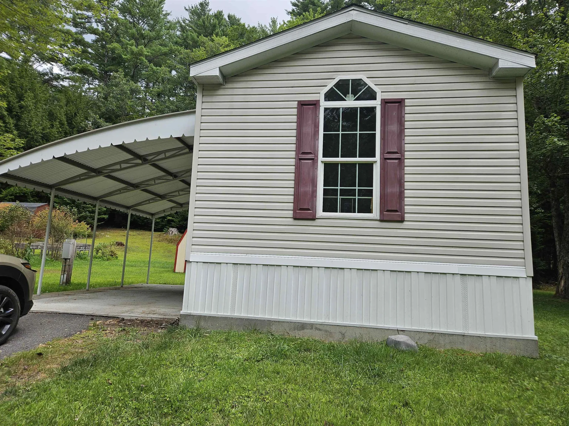 21 Brandon Place Claremont NH 03743