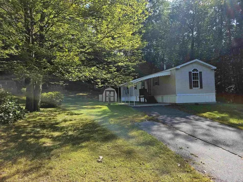 21 Brandon Place Claremont NH 03743
