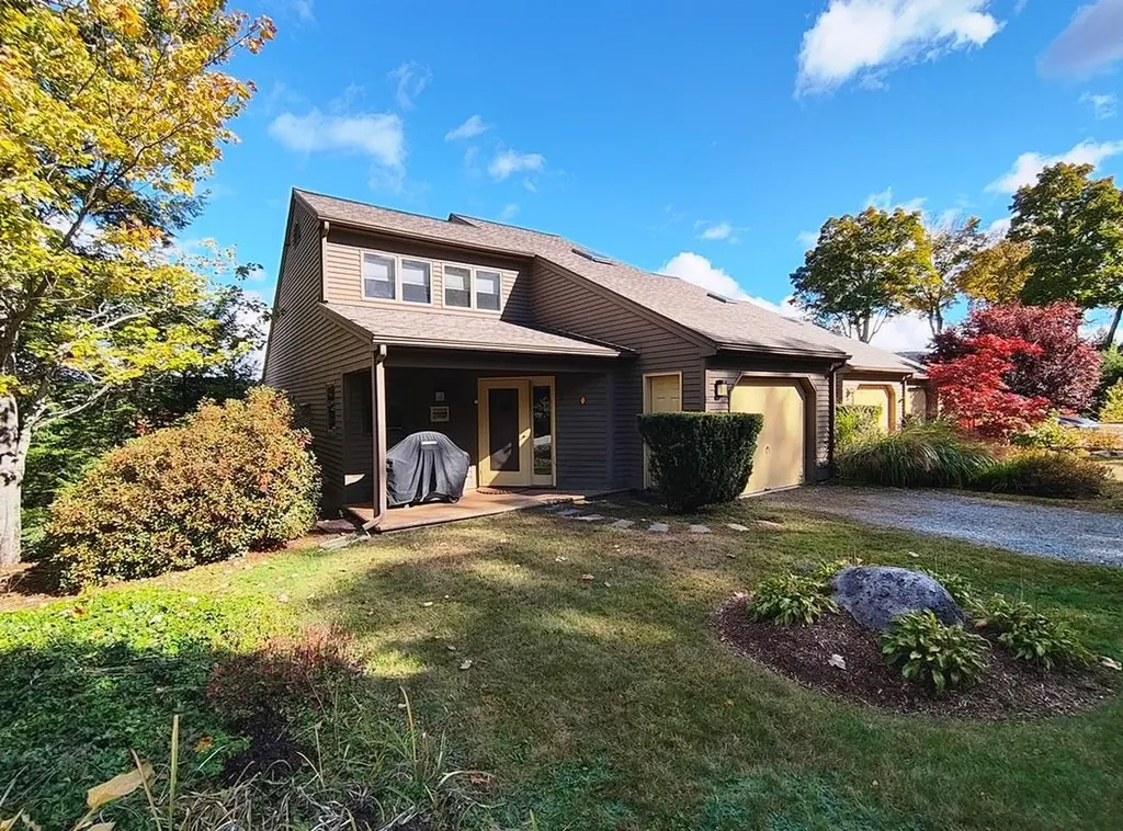 41 Woodbury Drive Bristol NH 03222