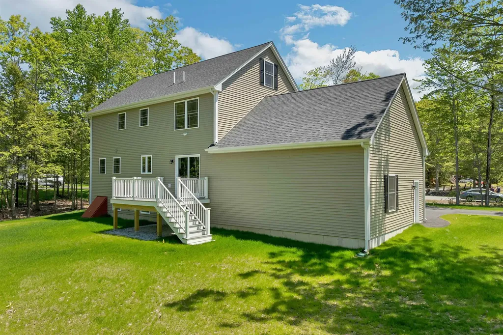 15 Bald Hill Road Raymond NH 03077