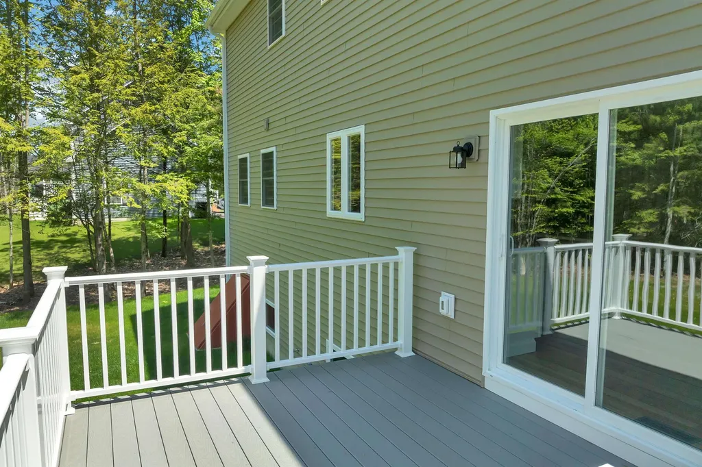 15 Bald Hill Road Raymond NH 03077