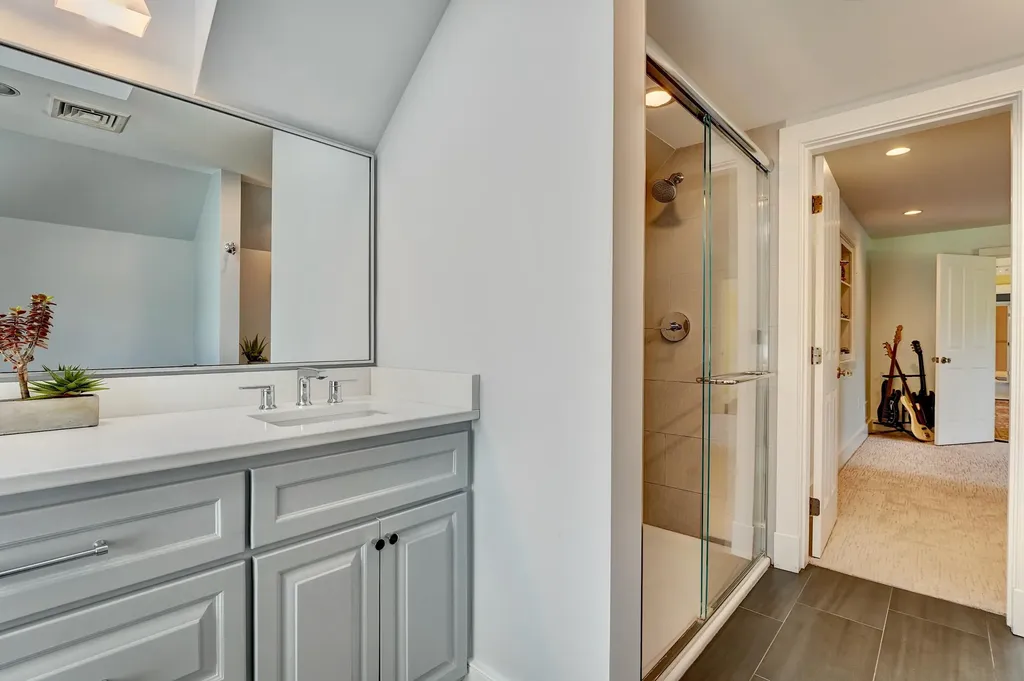 239 Gosport Road Portsmouth NH 03801