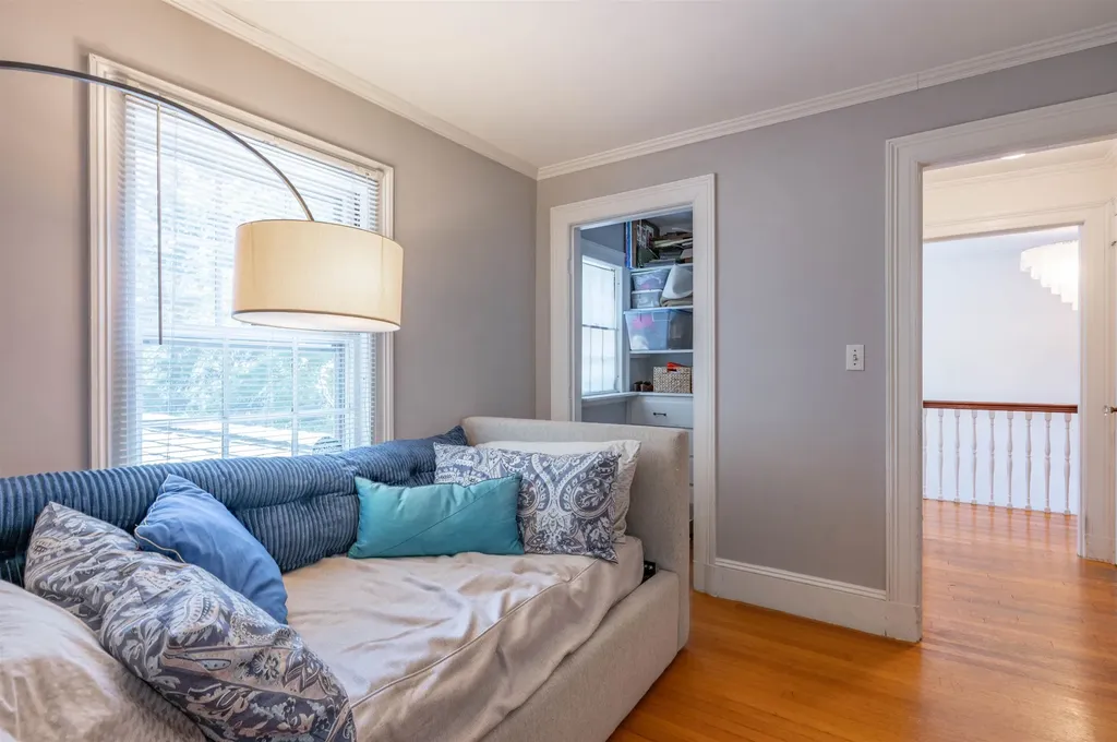 73 Berkeley Street Nashua NH 03064-1939