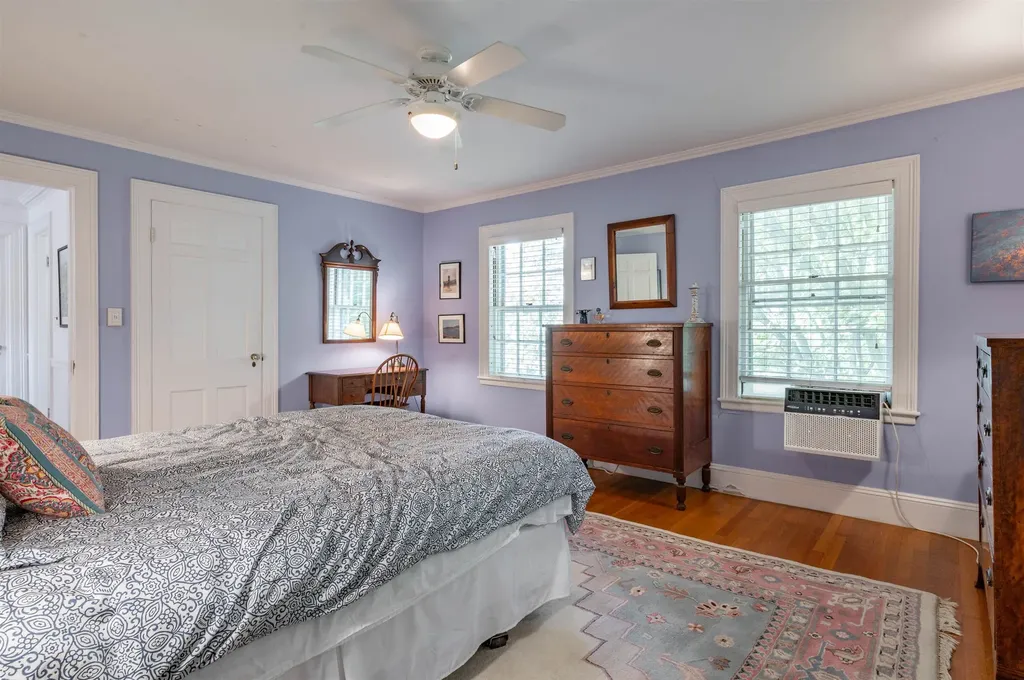 73 Berkeley Street Nashua NH 03064-1939