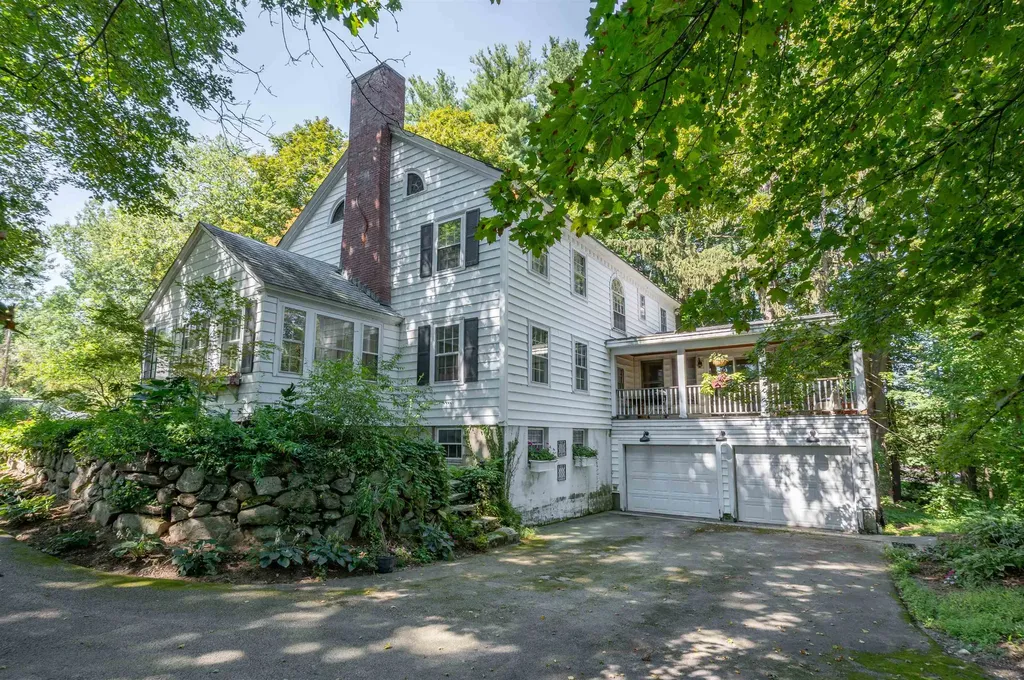 73 Berkeley Street Nashua NH 03064-1939