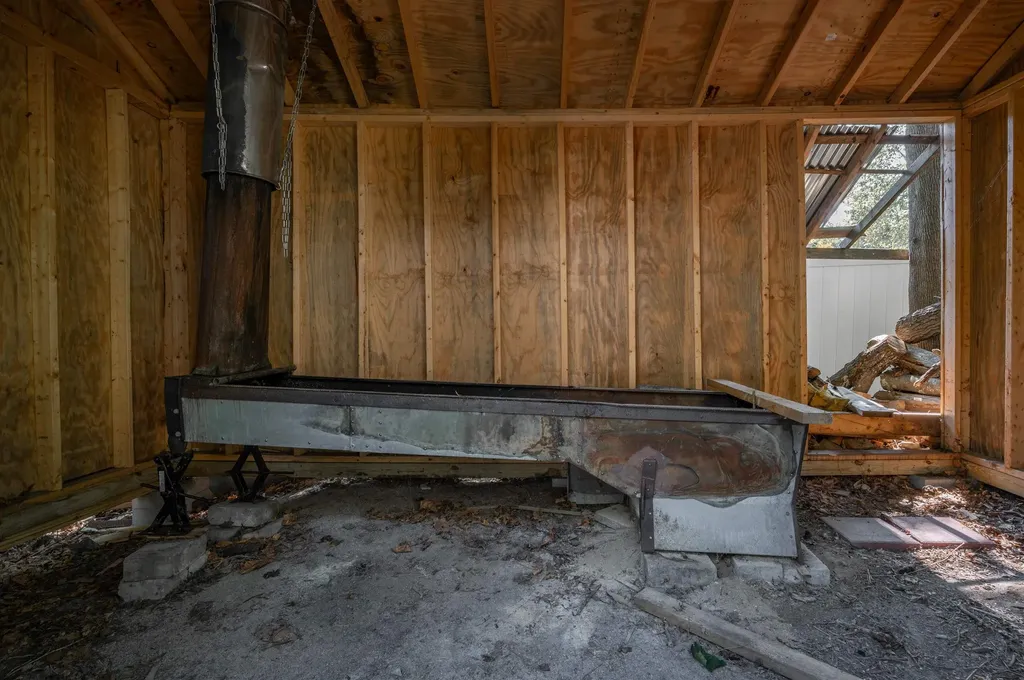 73 Berkeley Street Nashua NH 03064-1939