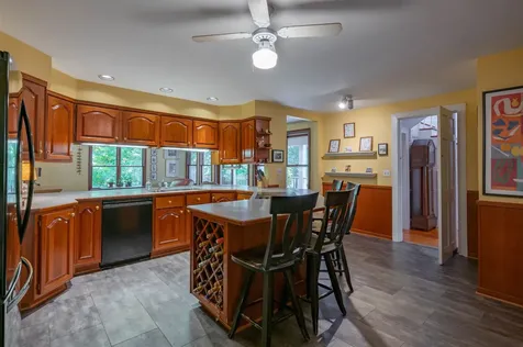 73 Berkeley Street Nashua NH 03064-1939