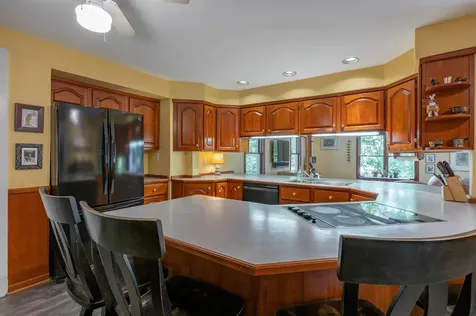 73 Berkeley Street Nashua NH 03064-1939