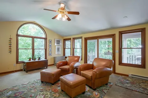 73 Berkeley Street Nashua NH 03064-1939