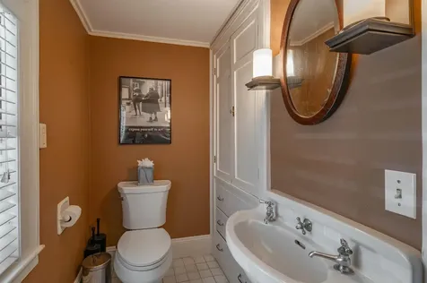 73 Berkeley Street Nashua NH 03064-1939