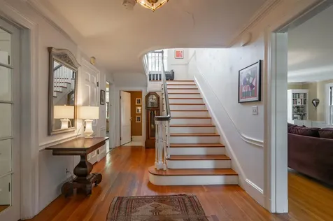 73 Berkeley Street Nashua NH 03064-1939