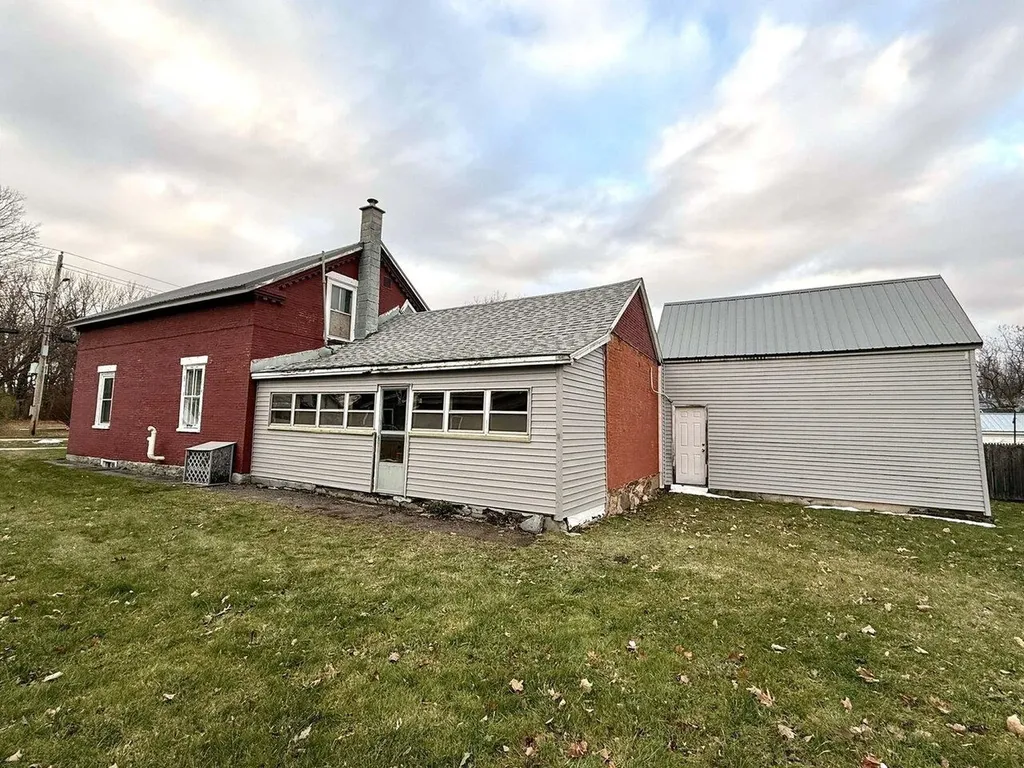 19 North Elm Street St. Albans City VT 05478
