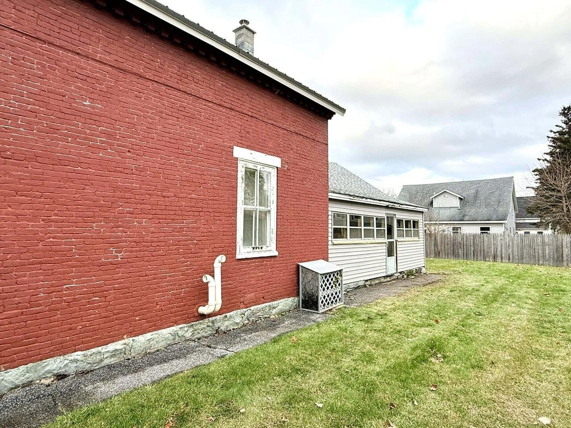 19 North Elm Street St. Albans City VT 05478