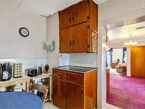 19 North Elm Street St. Albans City VT 05478