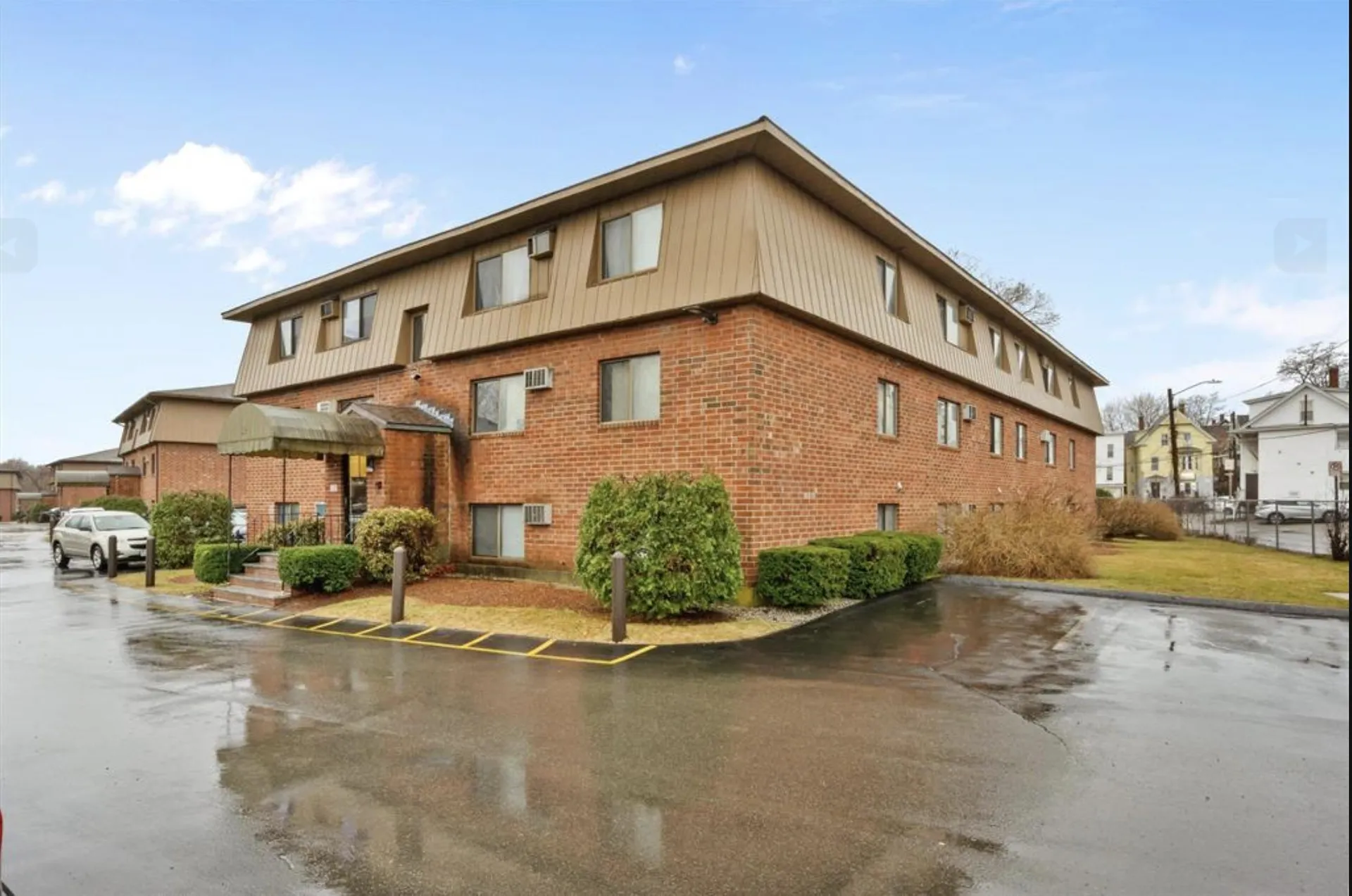 35 Log Street Manchester NH 03102