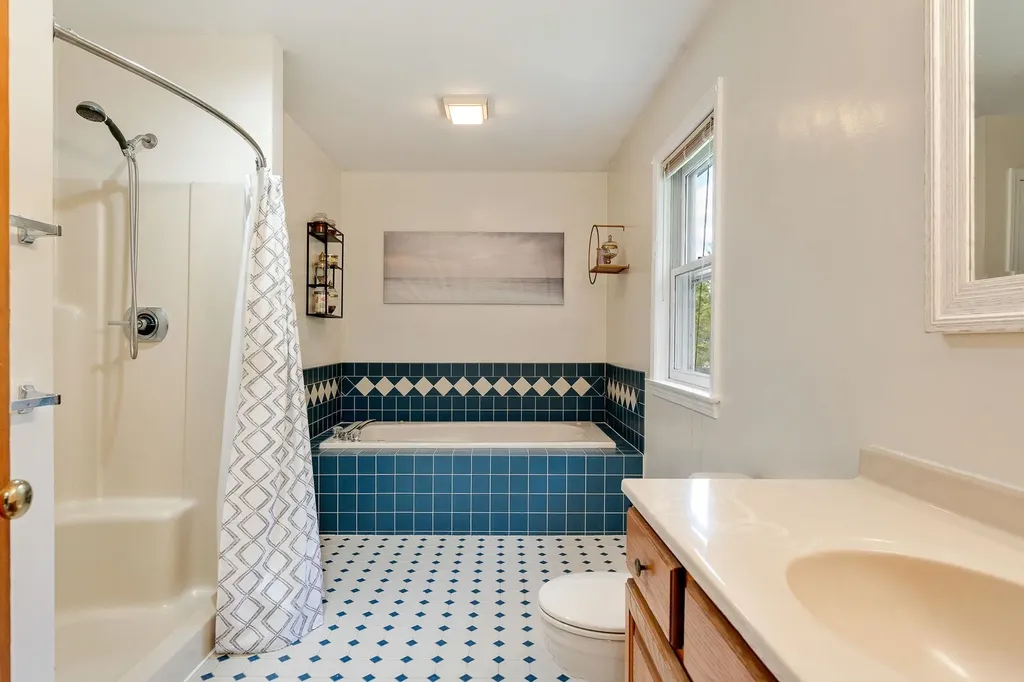 32 Old Farm Road Jericho VT 05465