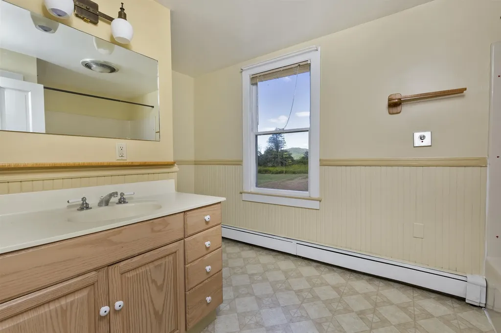 207 River Road Lyme NH 03768