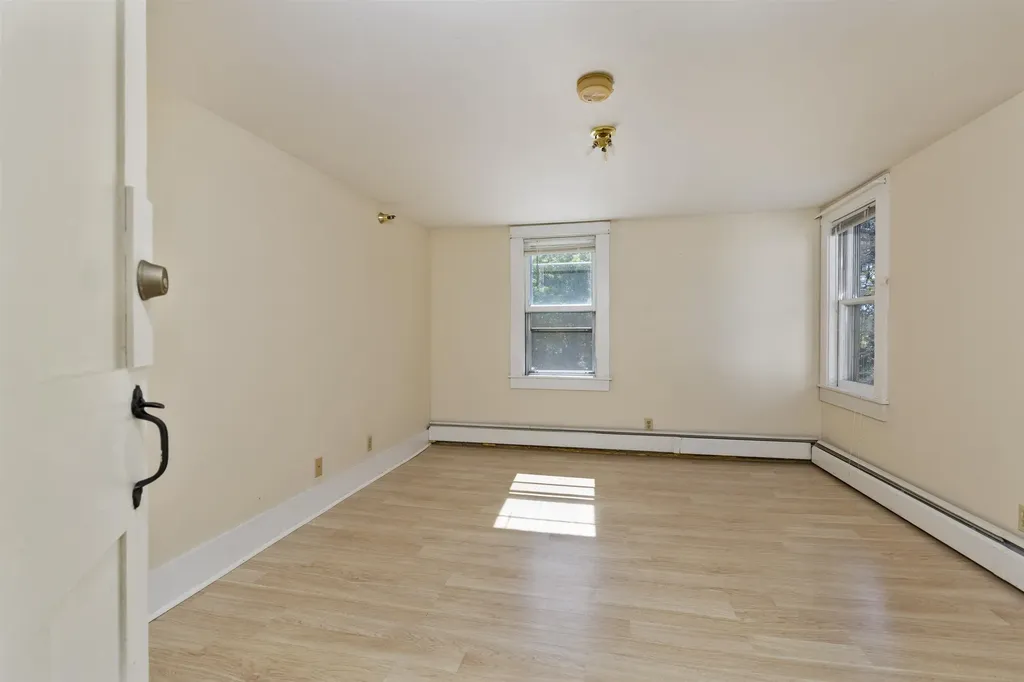 207 River Road Lyme NH 03768