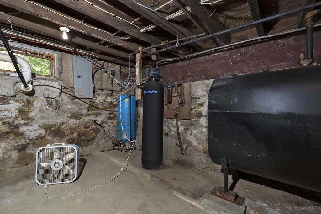 207 River Road Lyme NH 03768