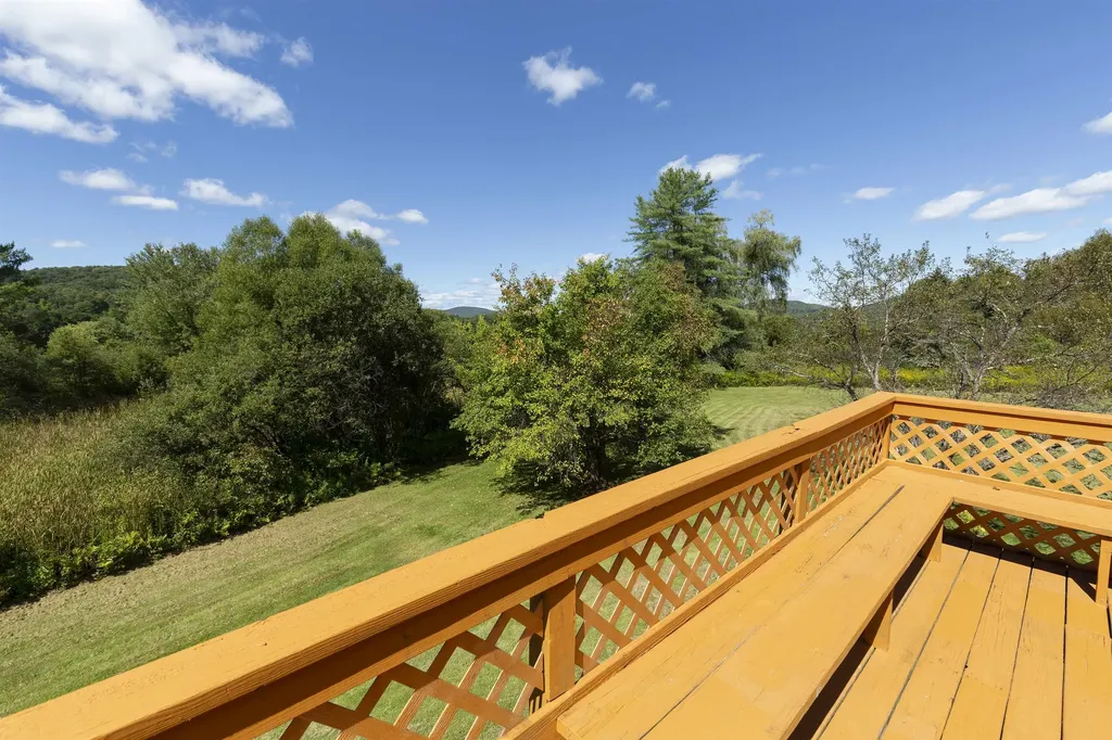 207 River Road Lyme NH 03768