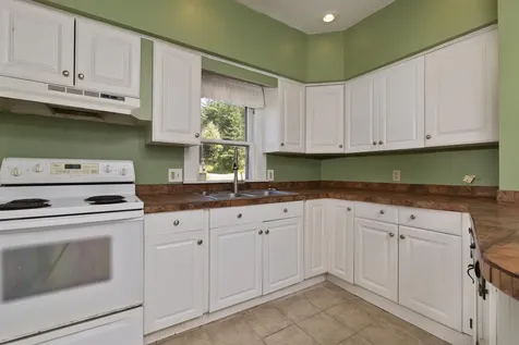 207 River Road Lyme NH 03768