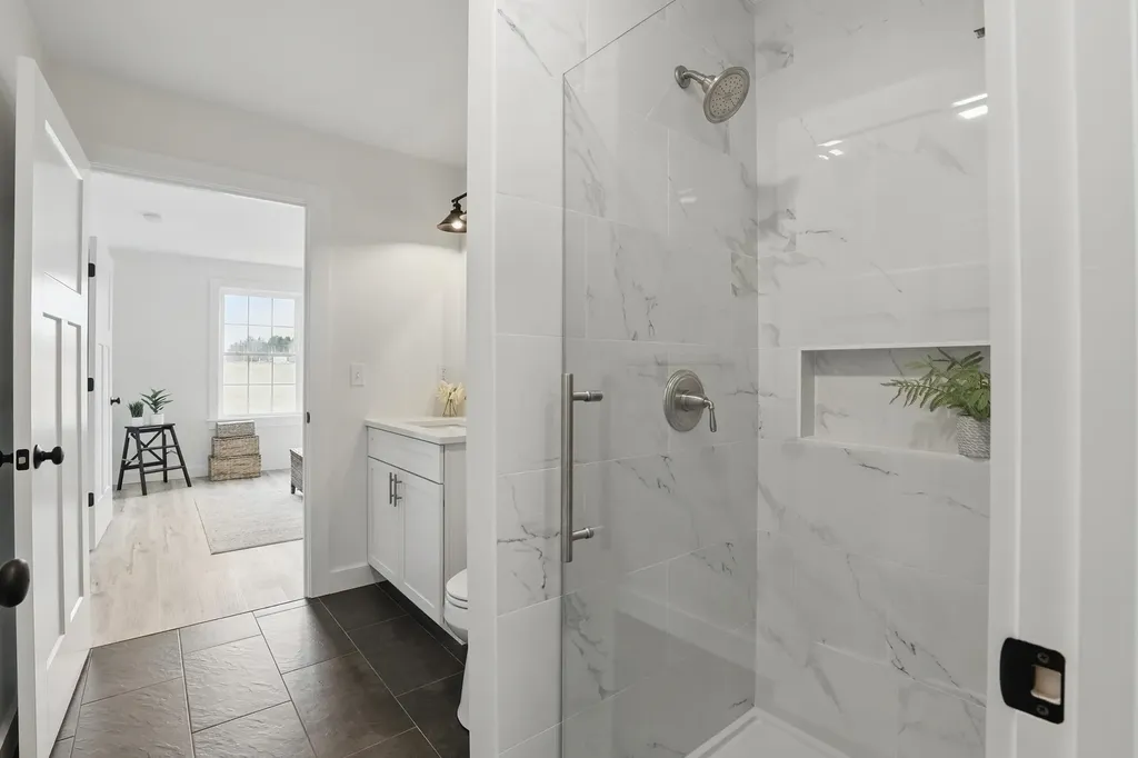 21 Brook Circle Northwood NH 03261