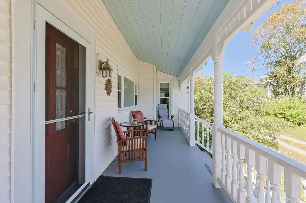 147 Roxbury Street Keene NH 03431