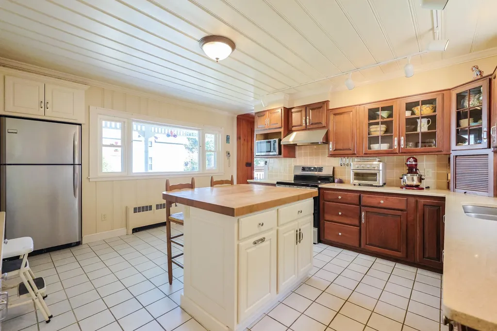 147 Roxbury Street Keene NH 03431