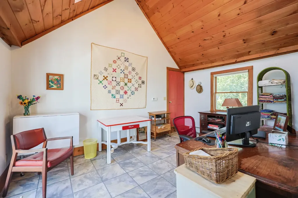 147 Roxbury Street Keene NH 03431