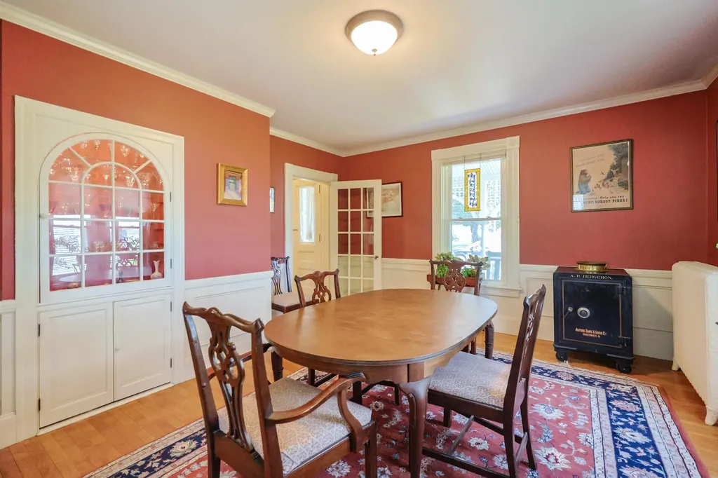 147 Roxbury Street Keene NH 03431